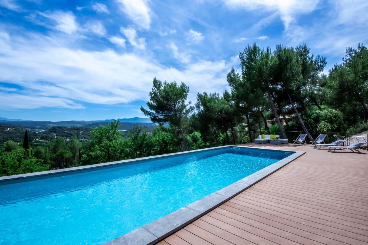 Villa Lumineuse Avec Piscine Clim 1Ere Etage Vue Panoramique Sur Les Montagnes Sur Le Site De La Sainte-Victoire Le Tholonet Buitenkant foto