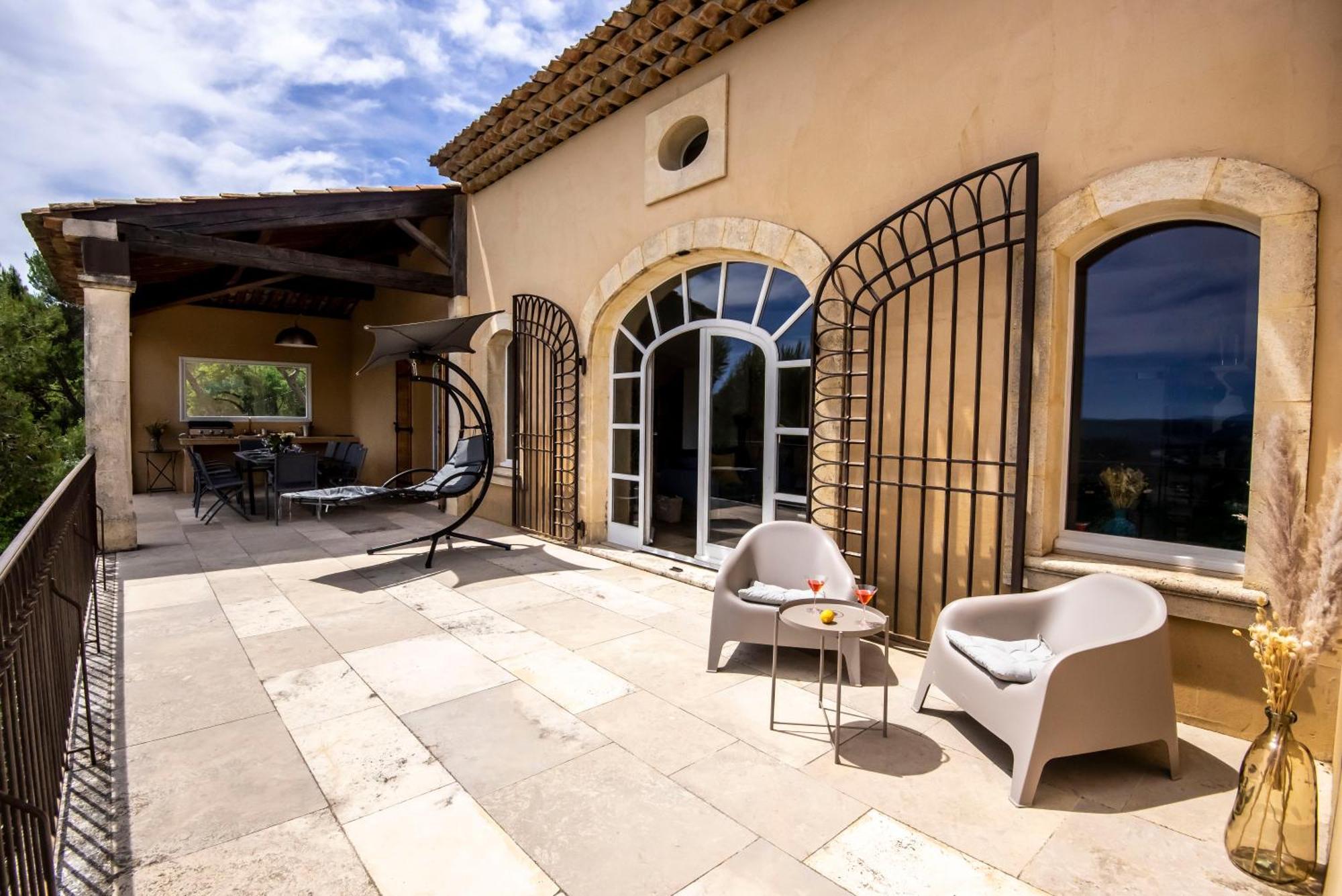 Villa Lumineuse Avec Piscine Clim 1Ere Etage Vue Panoramique Sur Les Montagnes Sur Le Site De La Sainte-Victoire Le Tholonet Buitenkant foto